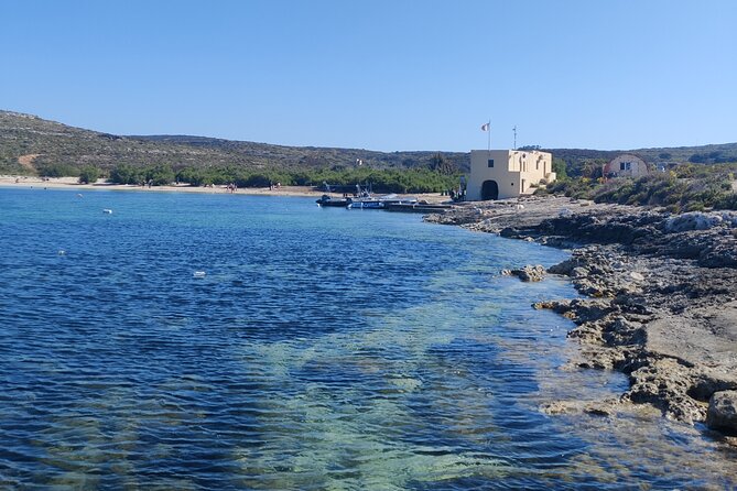 2 hour Private Boat Adventure Tour of Comino and Blue Lagoon - What the skipper adds to the day