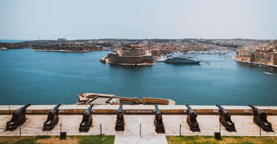 3 cities: Private Insider Walking Tour with Licensed Guide - Key points at a glance