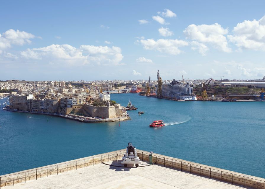 3 cities: Private Insider Walking Tour with Licensed Guide - Harbor views across to Valletta