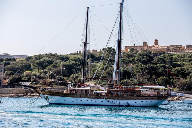3 Island Cruise onboard Faith - Gozo bay: quieter water and a slower hour