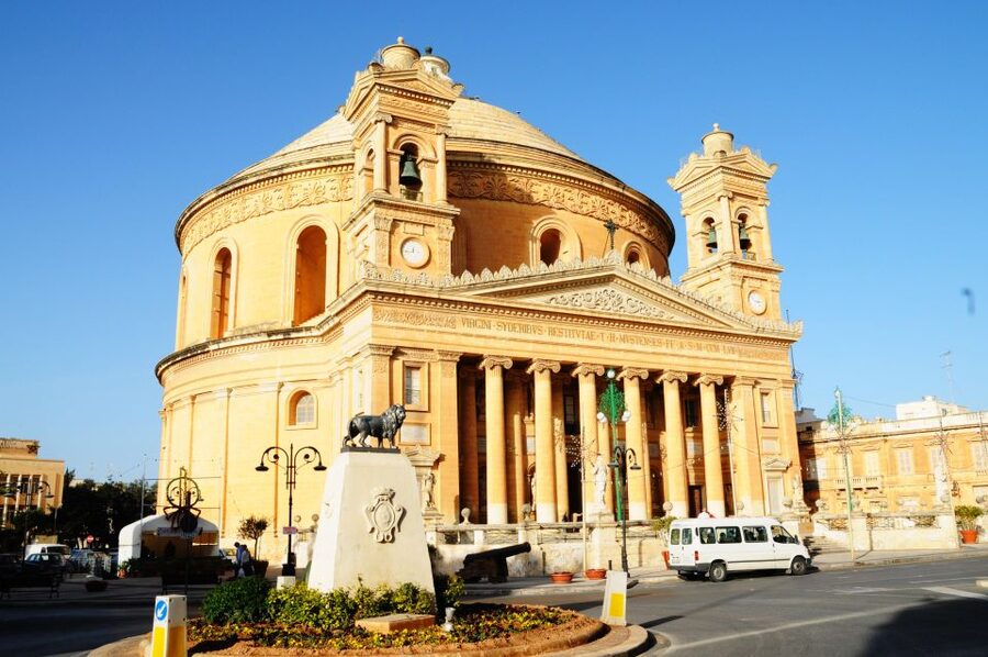 Aviation Museum, Mosta Church, WWII Shelters inc. Platter - Key points at a glance