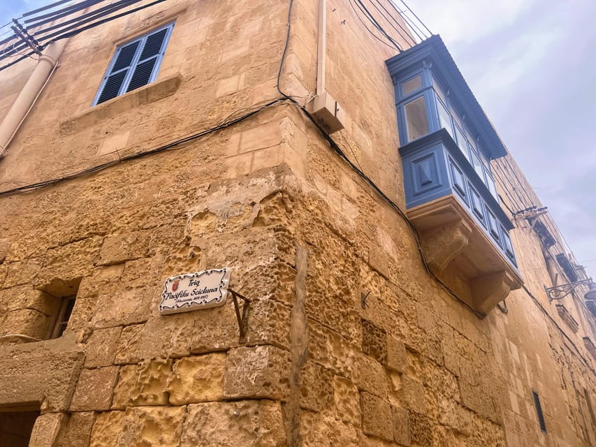 Birgu: 3 Cities Walking Tour With Inquisitors Palace Entry - Landmarks packed into a compact route