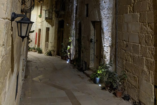 Birgu (Vittoriosa) Ghost and Crime Tour - Meeting at Café Riche at 8:00 p.m.