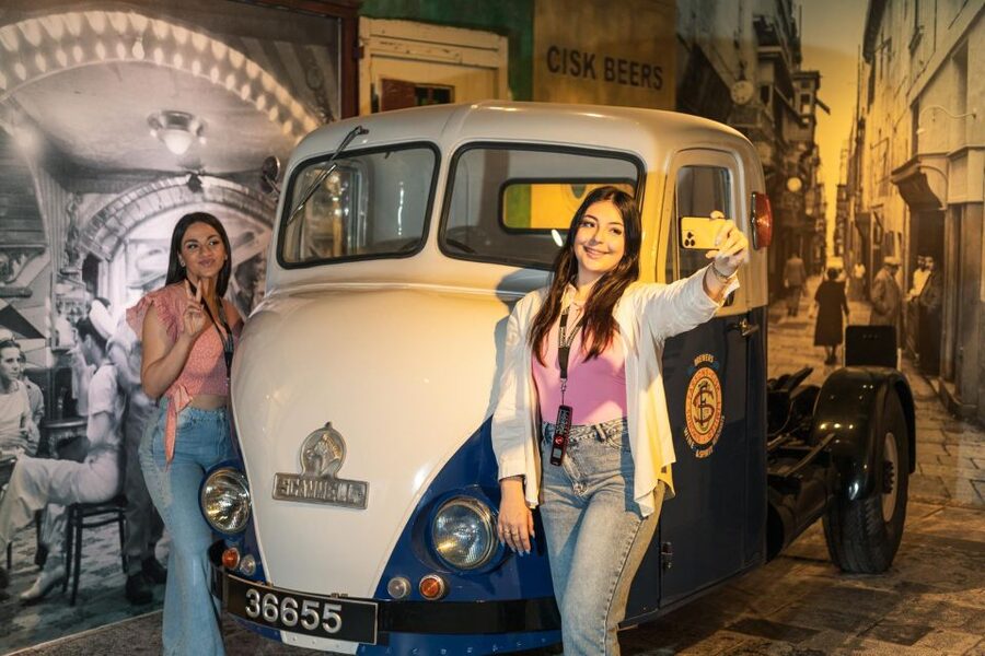 Birkirkara: The Farsons Brewery Entry Ticket and Beer Flight - The tasting at The Cisk Tap
