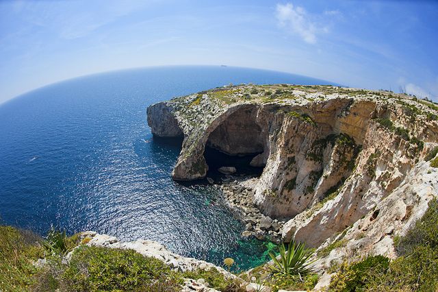 Blue Grotto & Sunday Market at Marsaxlokk Fishing Village - What the guide adds to a coach tour