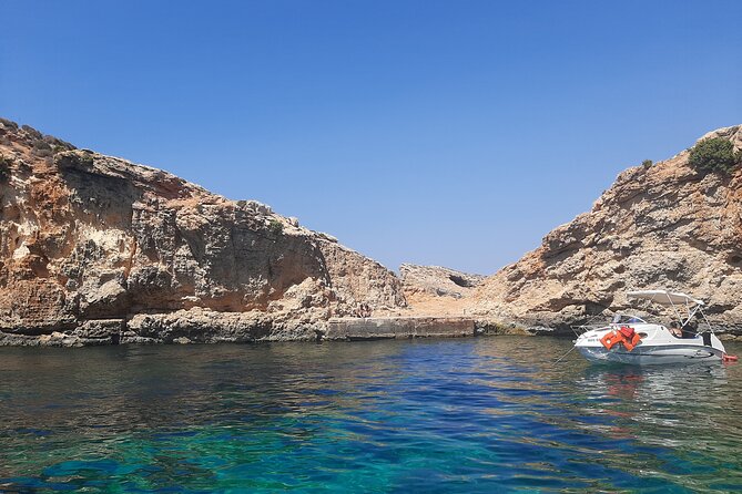 Boat Charters Blue lagoon, Crystal Lagoon, Comino, Malta 4hr trip - St Mary’s Tower and Saint Mary’s Battery