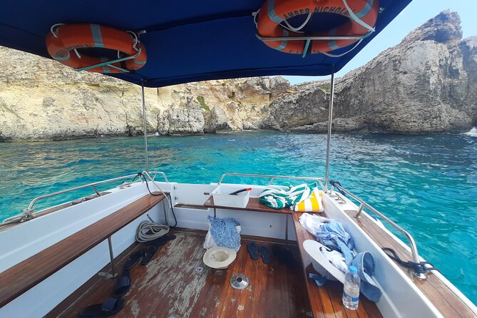 Boat Charters Blue lagoon, Crystal Lagoon, Comino, Malta 4hr trip - Elephant Head Rock and the route toward Santa Maria Bay