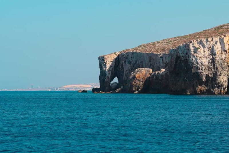 Comino: Blue Lagoon, Crystal Lagoon and Sea Caves Boat Tour - Santa Maria Bay for a final swim