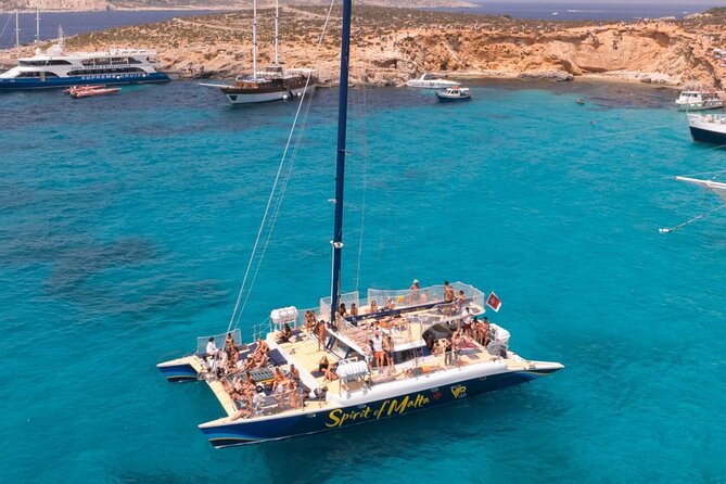 Comino Blue Lagoon Prime Catamaran Tour with All Inclusive - Sailing from Valletta toward Comino