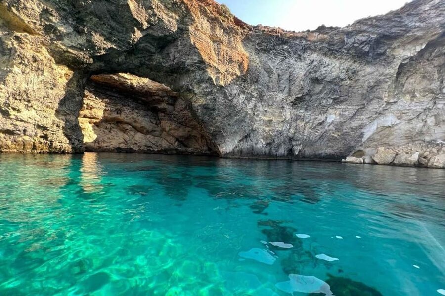 Comino Private Boat Tours: Blue/Crystal Lagoon, Malta & Gozo - Key points at a glance
