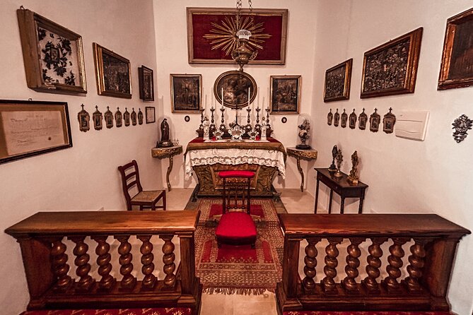 Dark Tales in an Mdina Palazzo - Guided Tour - A small group, with a practical limit