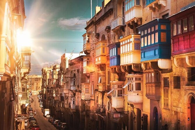 Discover Valletta Private Walking Tour - Insider Tour - Upper Barrakka Gardens and the Grand Harbour pause