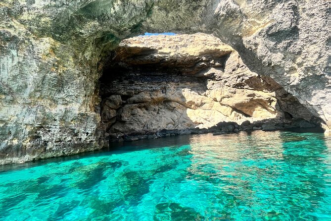 Explore Comino, Blue Lagoon & Caves - Private speed boat - Santa Maria Caves by boat