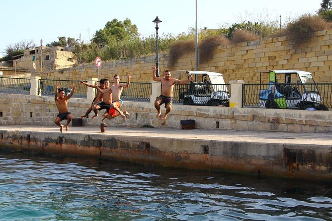 Explore Malta in a Self-drive Electric Car Tour - The medieval village finish