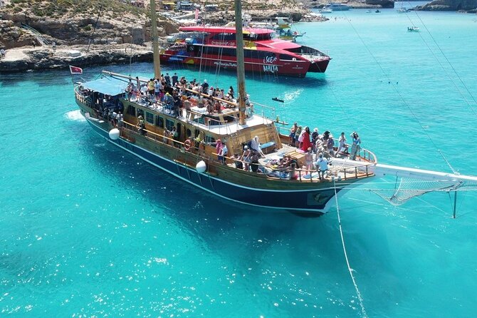 Fernandes Gozo & Comino - The first stop: 90 minutes in a Gozo bay