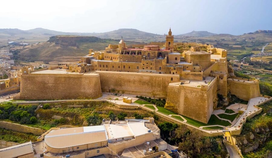 From Malta: Gozo 4x4 Buggy Tour with Lunch and Transfers - Buffet lunch with Gozitan wine