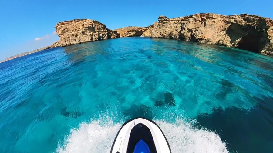 From Mellieħa: Comino, Blue Lagoon, and Gozo Jet Ski Tour - Reaching Gozo’s southern coast
