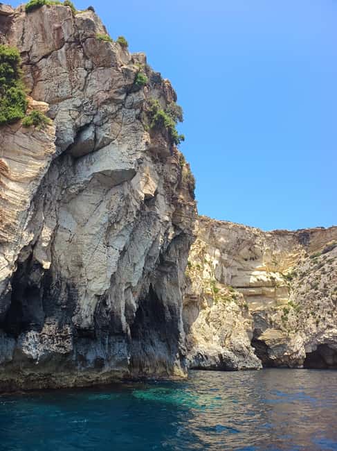 From Sliema: Blue Grotto Trip - Including Boat Cave Tour - How much guiding should you expect?