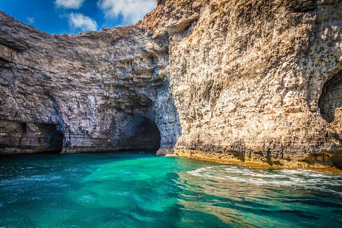 Gozo: 20 minute Comino Cave Tour + Blue Lagoon Drop off - Leaving Qala on a small speedboat