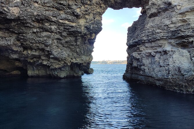 Gozo: 20 minute Comino Cave Tour + Blue Lagoon Drop off - Santa Maria Caves in about 20 minutes