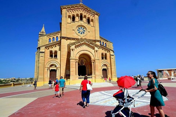 Gozo Blue Lagoon and Sea Caves Full Day Cruise Tour - How the crew affects the experience