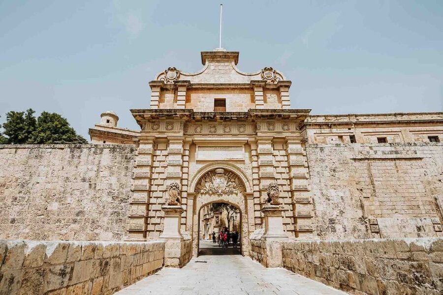Highlights of Malta Tour:Icons and Experiences of the Island - Pickup, vehicle, and the practical side