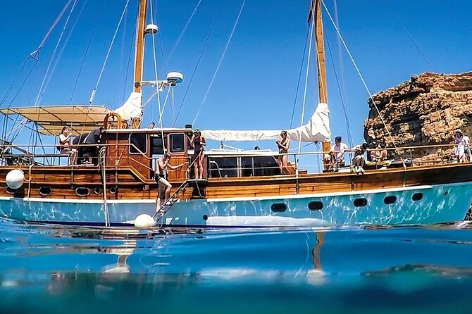 Malta: Around Comino Cruise and Gozo Jeep Tour with Lunch - Starting at Mgarr Harbour and the Qala viewpoint