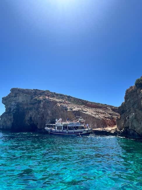 Malta: Comino, Gozo, Blue & Crystal Lagoon, and Caves Cruise - The boat, crew, and comfort level