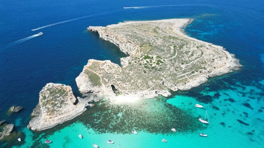 Malta: Crystal/Blue Lagoon, Comino & Gozo Private Boat Trip - The skipper makes or breaks the day