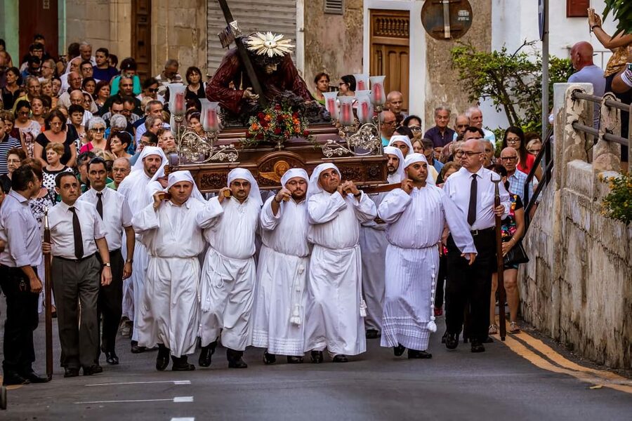 Malta: Good Friday Afternoon Procession with Transportation - The afternoon pickup and ride to the village