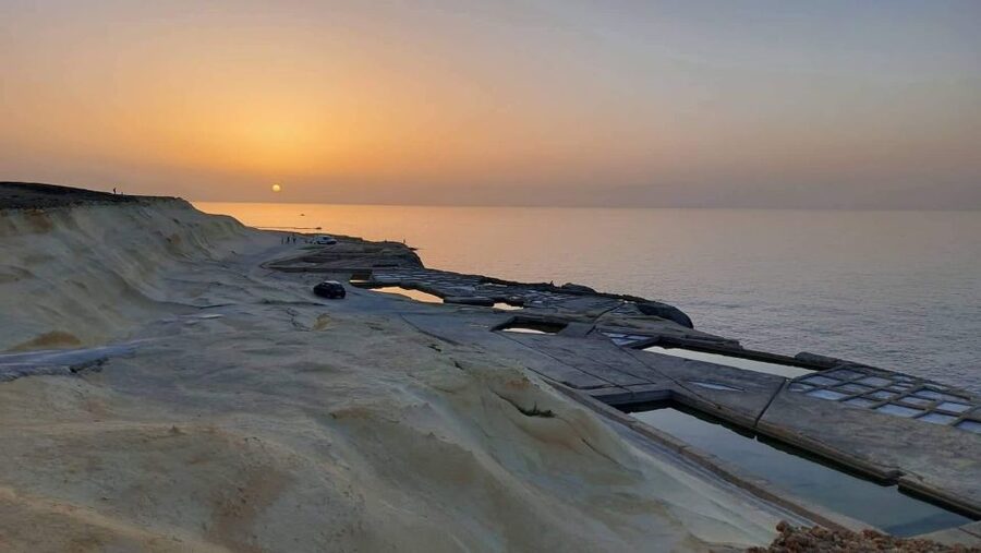 Malta: Gozo and Comino Sunset Tour w/ Blue Lagoon & Transfer - Xwejni Salt Pans show Gozo’s working coast