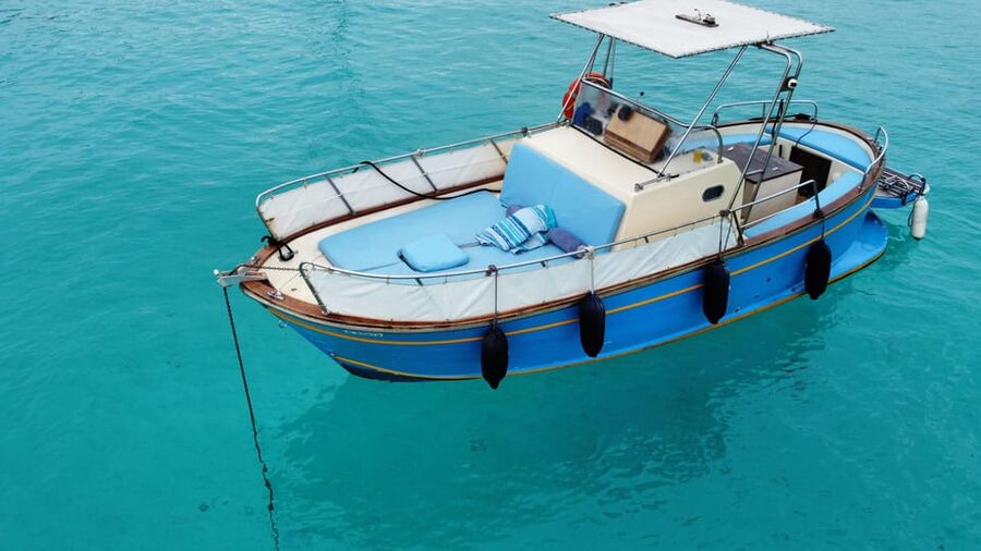 Malta Gozo & Comino: Boat Tour Best Price w/inclusions 4 hrs - Santa Marija Bay and its caves