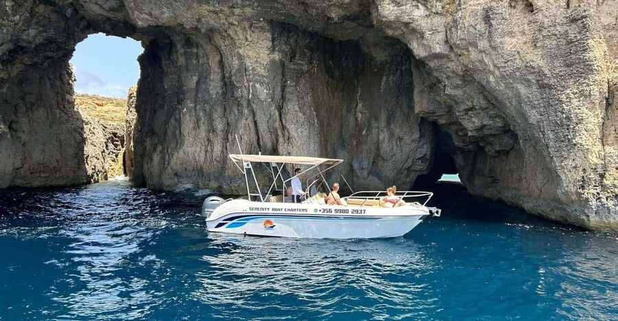 Malta:Gozo,Comino,Crystal/BlueLagoon&Caves Private Boat trip - Blue Lagoon: beautiful, famous, and best seen from the water