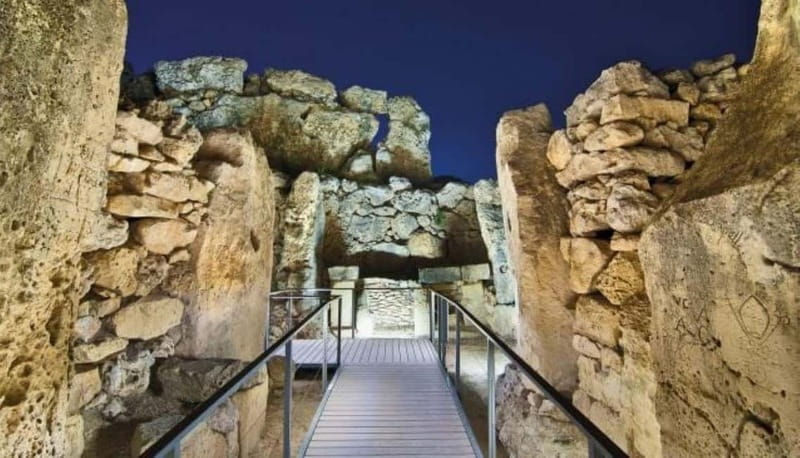 Malta: Gozo Full-Day Jeep with Lunch and Boat Transfers - Calypso Cave and the Ggantija area
