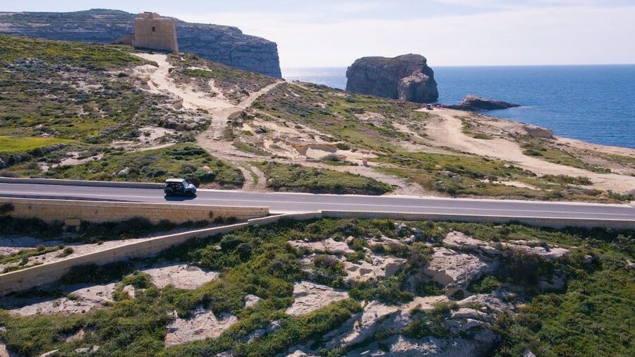 Malta: Gozo Private Chauffeured E-Jeep Tour with Ferry - Lunch and local recommendations