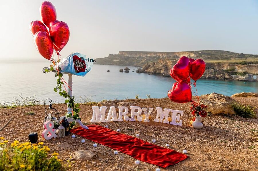 Malta: Marrige Proposal with Scenic Views and Picnic - Why this Malta proposal works so well