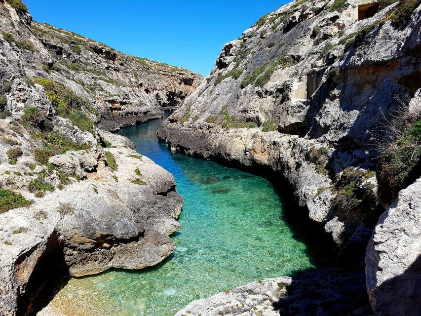 Malta: Private Boat Charter to Blue-Lagoon, Gozo & Comino - Timing, weather, and practical value