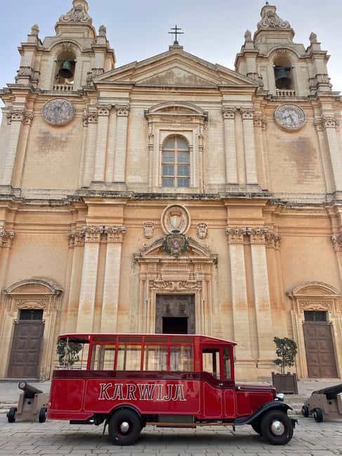 Malta: Private Chauffeur-Driven Vintage Bus - The return transfer needs written confirmation