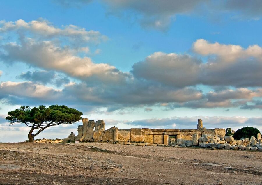Malta: Private Half-Day Archeological Sites Tour - Mnajidra and the southern cliffs
