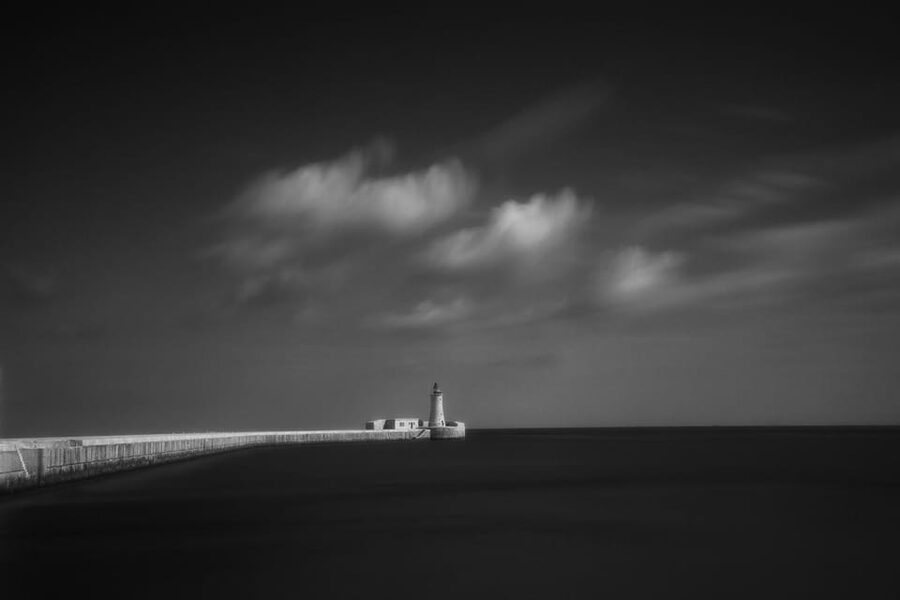 Malta: Sunset Group Tour with Pro Photographer - Walking, Comfort, and Practical Limits