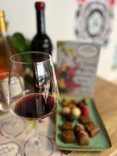 Malta: The Taste of Malta Artisan Wine Pairing - The host and the social atmosphere