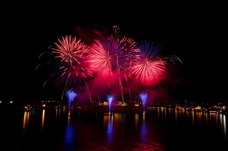 Malta: Valletta, Sliema, Bugibba Fireworks Festival Cruise - Leaving Bugibba or Sliema after sunset