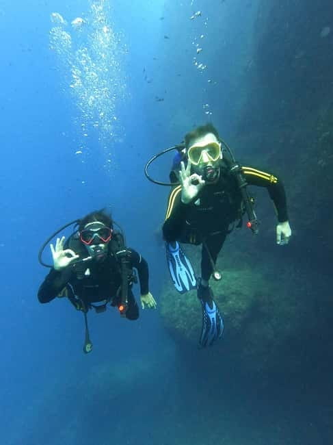 Malte : Baptême de plongée sous-marine en Français - Meeting at French Touch Diving at 1:45 p.m.