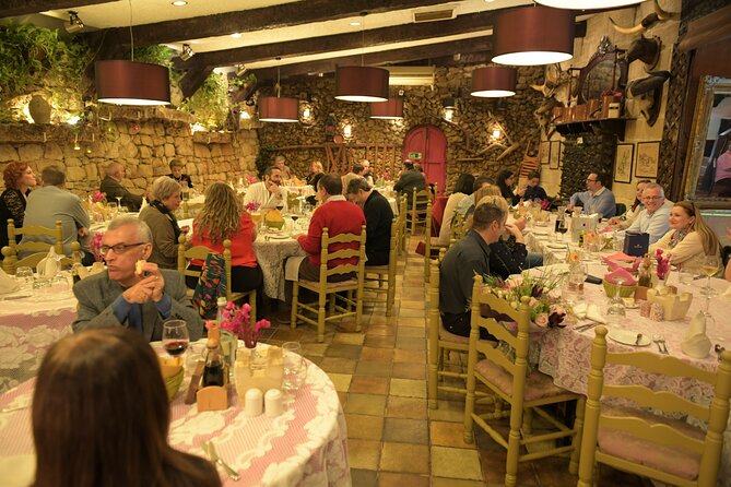 Maltese Traditional Dinner and Folklore Show with Transfers - Music before the folklore show