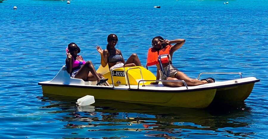 Marsaskala: Paddle Boat Rental in St. Thomas Bay - Your first minutes: instructions, safety, and a life vest