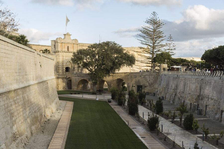 Mdina and Rabat: Guided City Walking Tour - Mdina’s narrow lanes and noble buildings