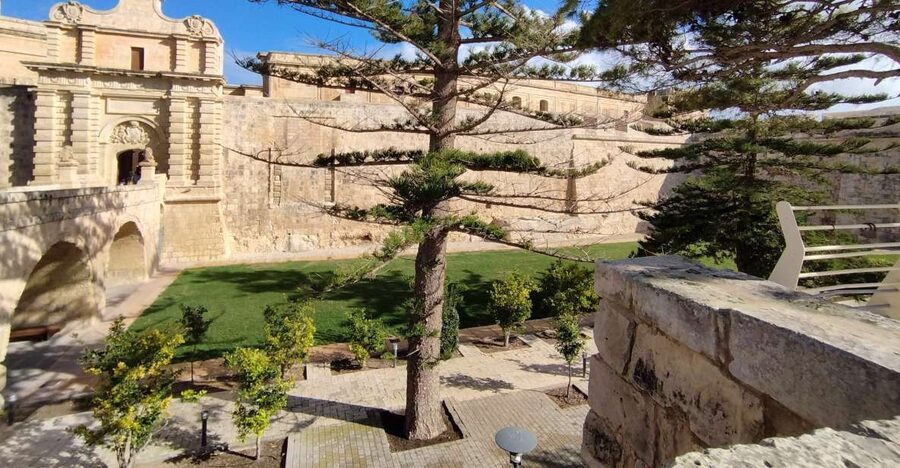 Mdina and Rabat: Guided City Walking Tour - Meeting at the Mdina Main Gate
