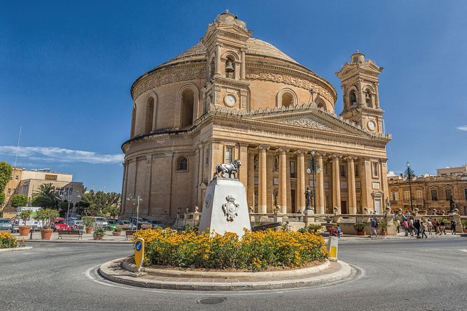 Mdina, Rabat, Dingli cliffs, San Anton gardens, Ta' Qali & Mosta guided tour - Mosta Rotunda and its enormous dome