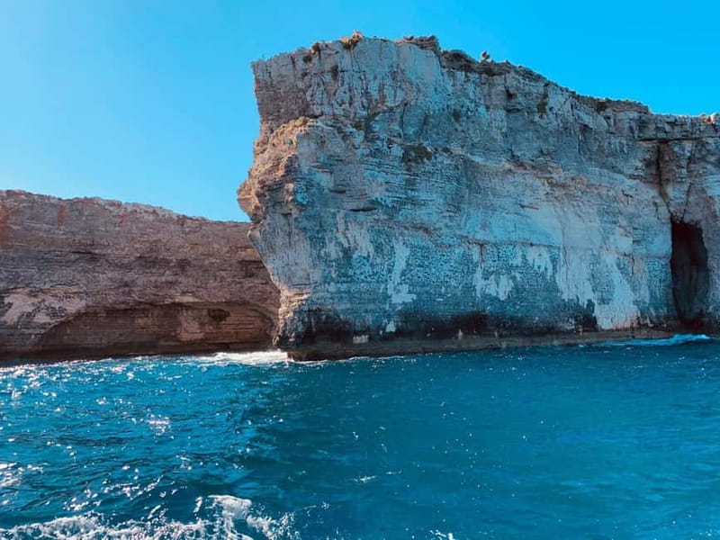 Mellieha: 1:00pm Speedboat round Comino Caves 2h Blue Lagoon - Santa Marija Bay and San Niklaw Bay
