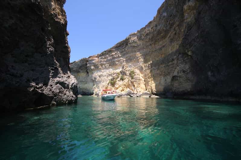 Mellieha: 3:00pm Speedboat round Comino Caves 2h Blue Lagoon - Leaving Marfa Bay for Comino